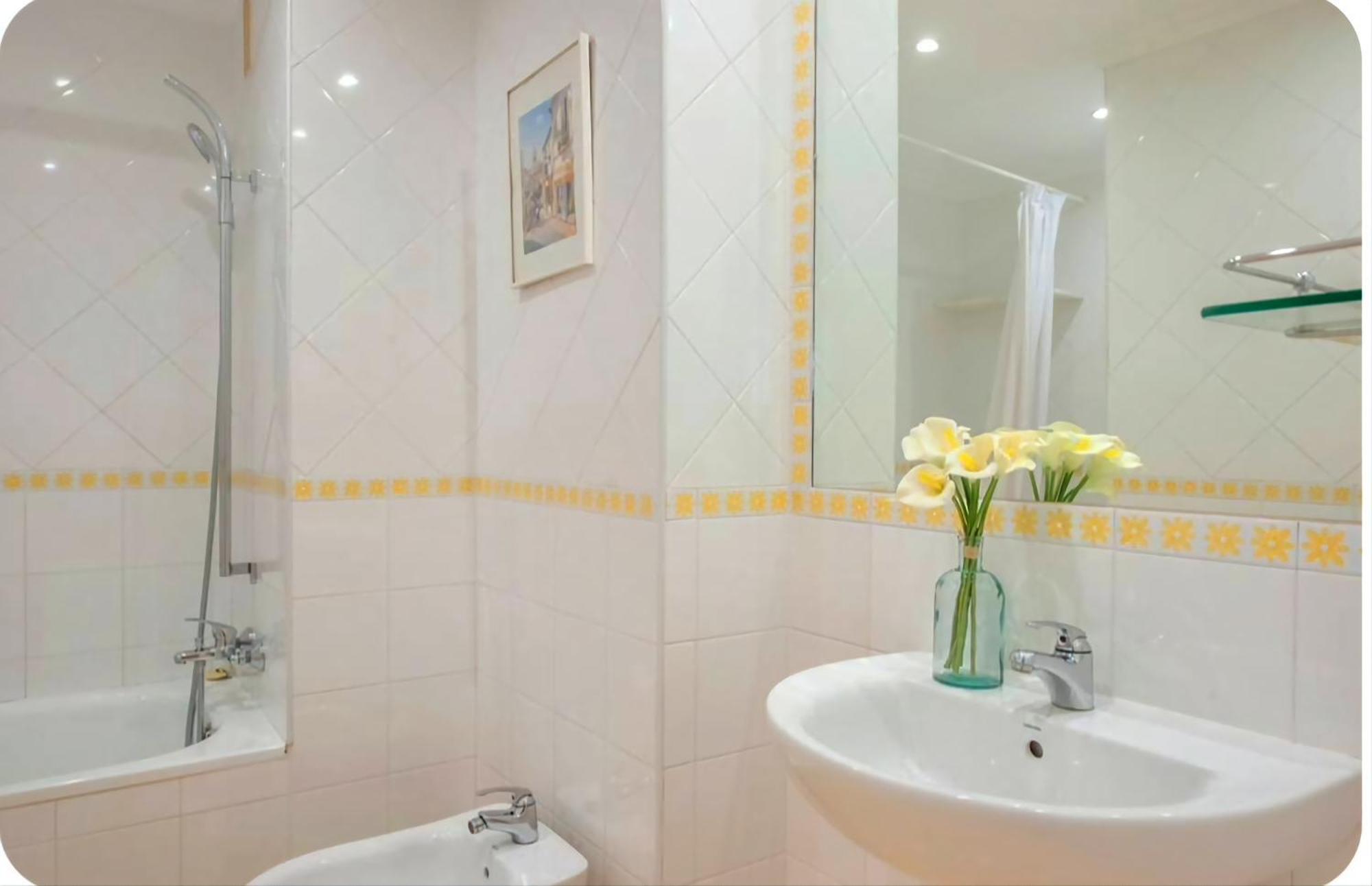 Ispal Apartment & Parking Seville Historic Center Vutse06601 Dış mekan fotoğraf